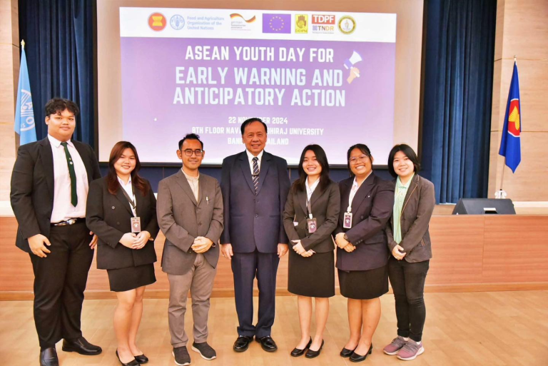 ตัวแทนแลกเปลี่ยนเรียนรู้ในงาน ASEAN YOUTH Engagement in Early Warning and Anticipatory Action in Disaster Management ซึ่งจัดขึ้นเพื่อรำลึกถึง SEAN Youth in Climate Action and Disaster Resilience Day ณ มหาวิทยาลัยนวมินทราธิราช กรุงเทพมหานคร