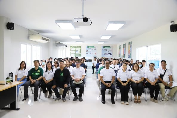 มหาวิทยาลัยราชภัฏพิบูลสงคราม โดยงานอาคารและสถานที่ กองกลาง สำนักงานอธิการบดี จัดโครงการยกระดับสู่การเป็นมหาวิทยาลัยนวัตกรรมสีเขียว ครั้งที่ 2 อบรมให้ความรู้ “การบริหารจัดการคาร์บอนเครดิตในองค์กร”