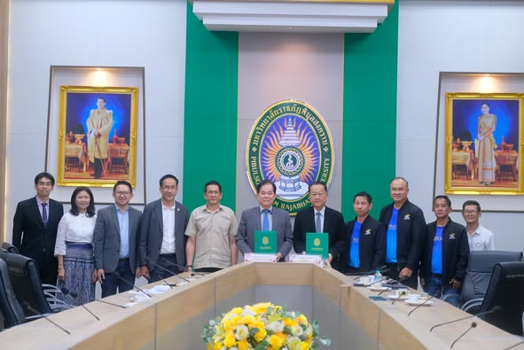 มหาวิทยาลัยราชภัฏพิบูลสงคราม ขอขอบคุณ บริษัท เพาเวอร์ กรีน โซลูชั่น จำกัด พัฒนานวัตกรรมยานยนต์ไฟฟ้า มอบยานพาหนะแก่นักศึกษาที่ได้รับความเดือนร้อน กรณีรถจักรยานยนต์สูญหาย บริเวณถนนริมน้ำน่าน สวนชมน่าน เมื่อวันที่ 19 สิงหาคม ที่ผ่านมา