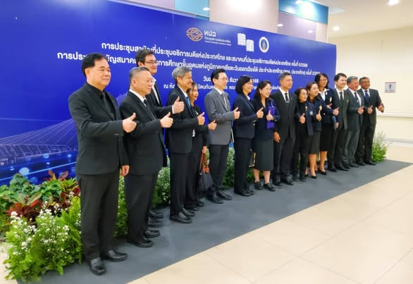 มหาวิทยาลัยราชภัฏพิบูลสงคราม ร่วมขับเคลื่อนเครือข่ายอุดมศึกษา เพื่อนำองค์ความรู้และเทคโนโลยีมาประยุกต์ใช้ในการพัฒนาท้องถิ่นและสังคมอย่างยั่งยืน ตามนโยบายการบริหารงาน Concept “Next and New for All”